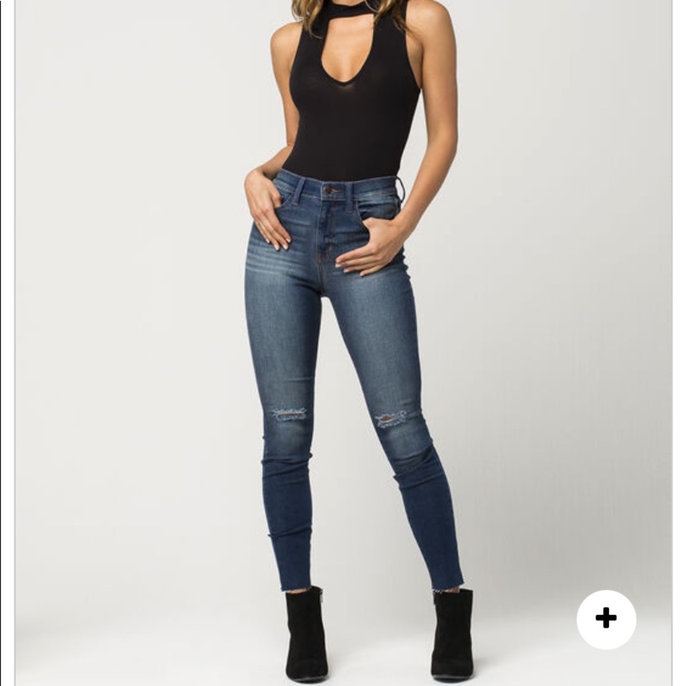 distressed skinny jeans